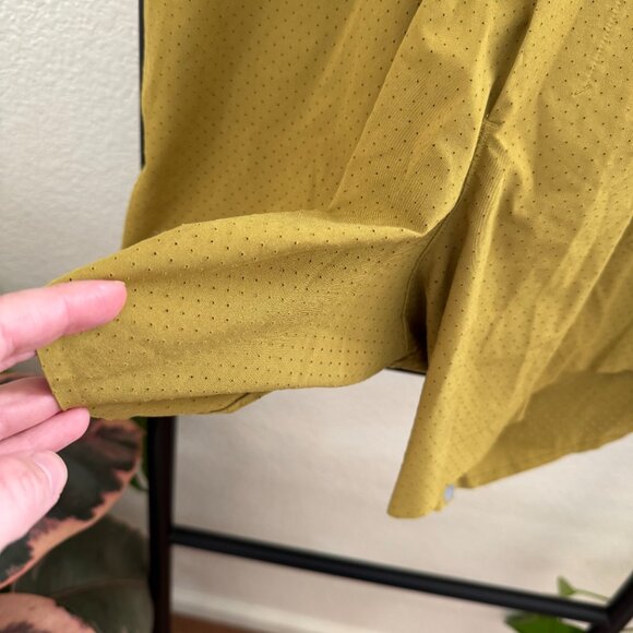 Lululemon Fast and Free Reflective High-Rise Classic-Fit Shorts Size Medium - Picture 2 of 6